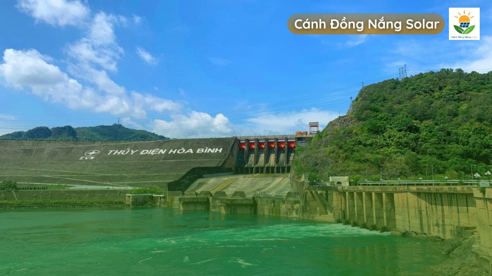 So sánh năng lượng tái tạo và năng lượng không tái tạo